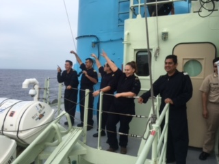 Teca crew greeting Armstrong off Cape Hateras 03 17 16.JPG